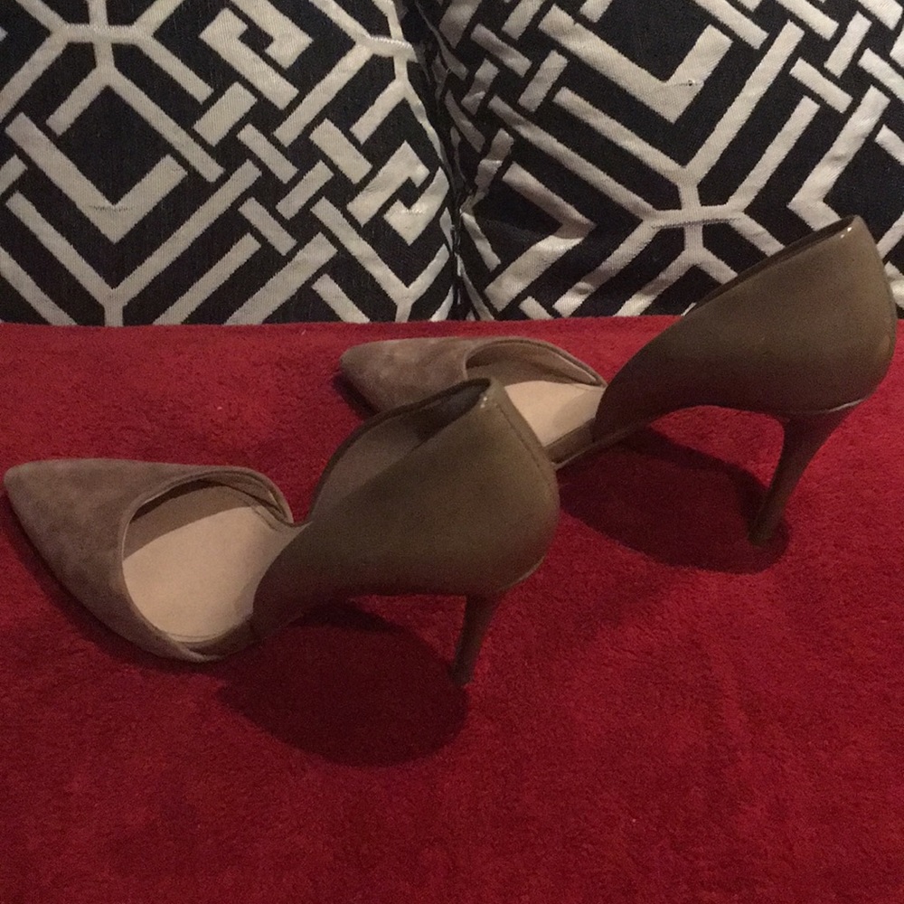 Shoes - Picture 2 of 3